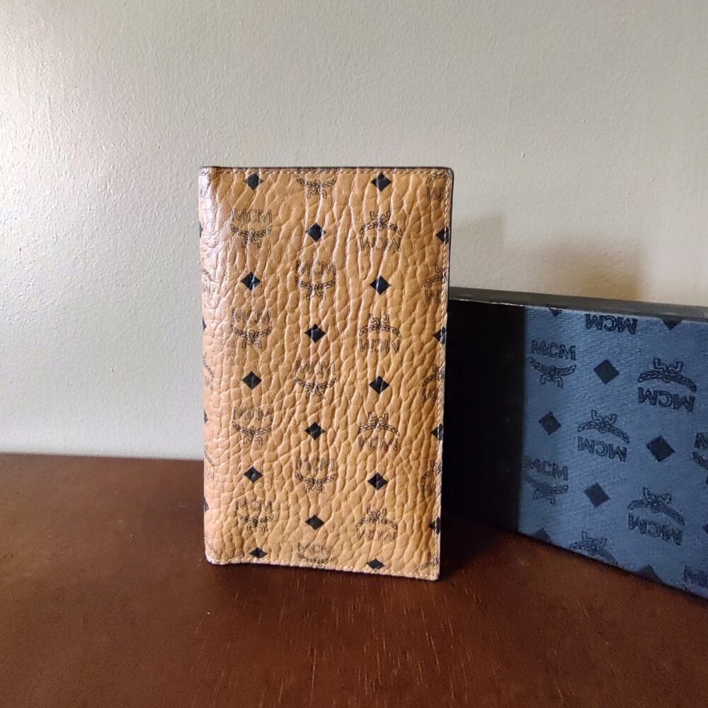 MCM passport holder